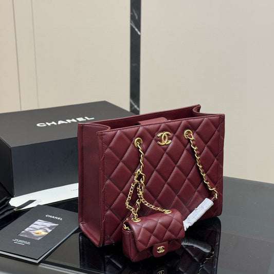 L’Essentiel Tote Bag
