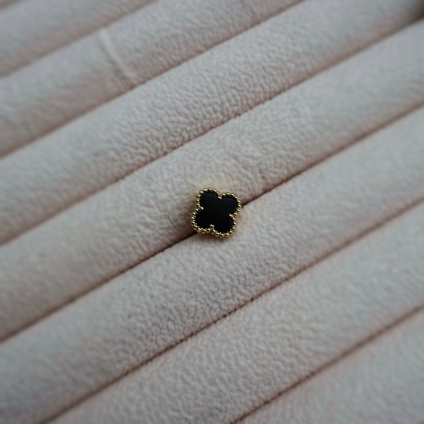 Gold × Black Mini earrings