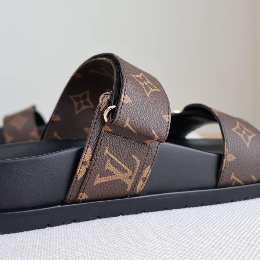 Riviera Ease Slides