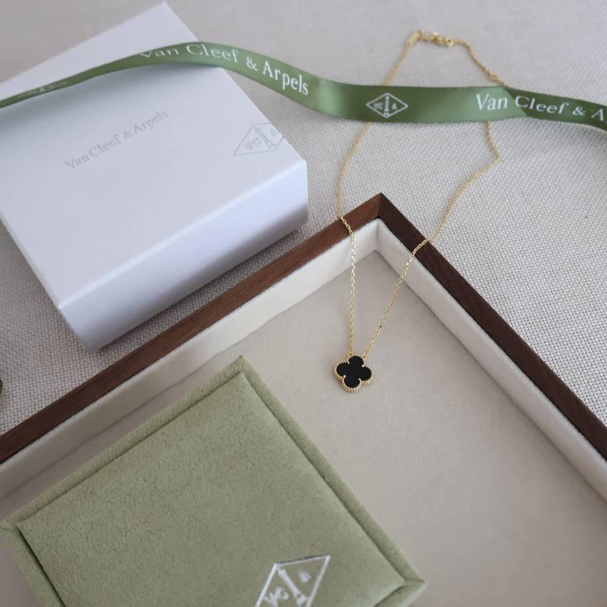 Lune Éternelle Necklace