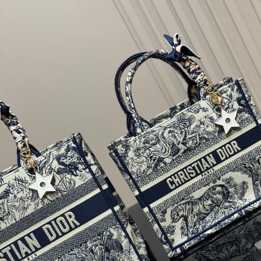 Book Tote bag [Small]
