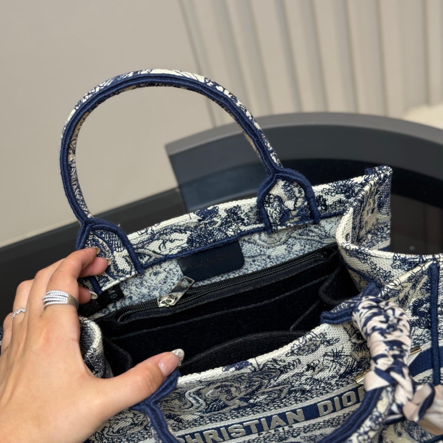 Book Tote bag [Small]